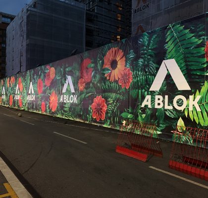 A Blok meš platno